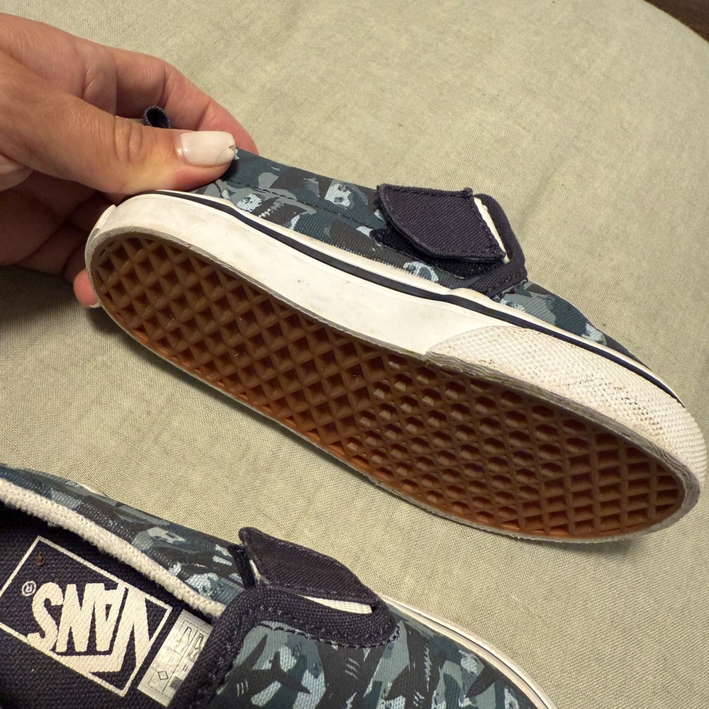 Vans Shark Pattern - Picture 4 of 6